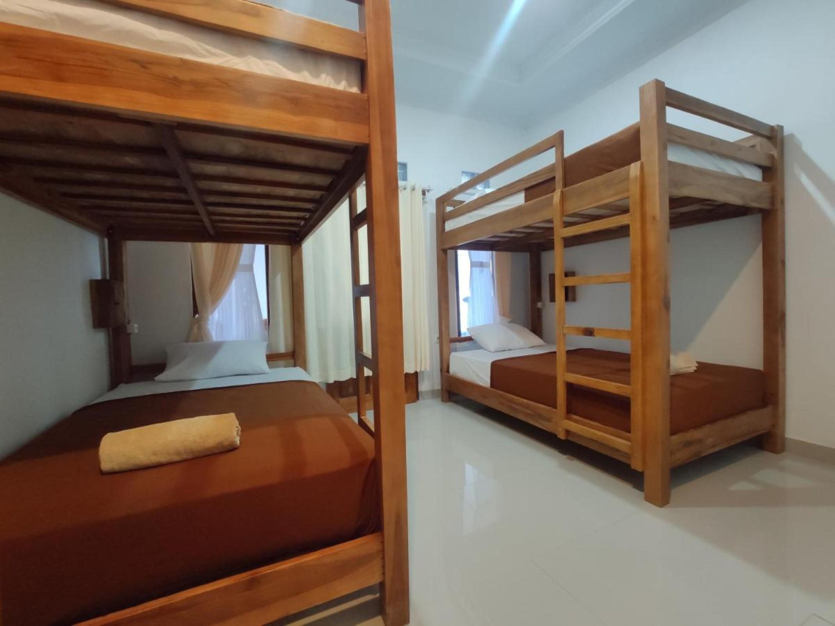 Gedhong Hostel Batununggul Экстерьер фото