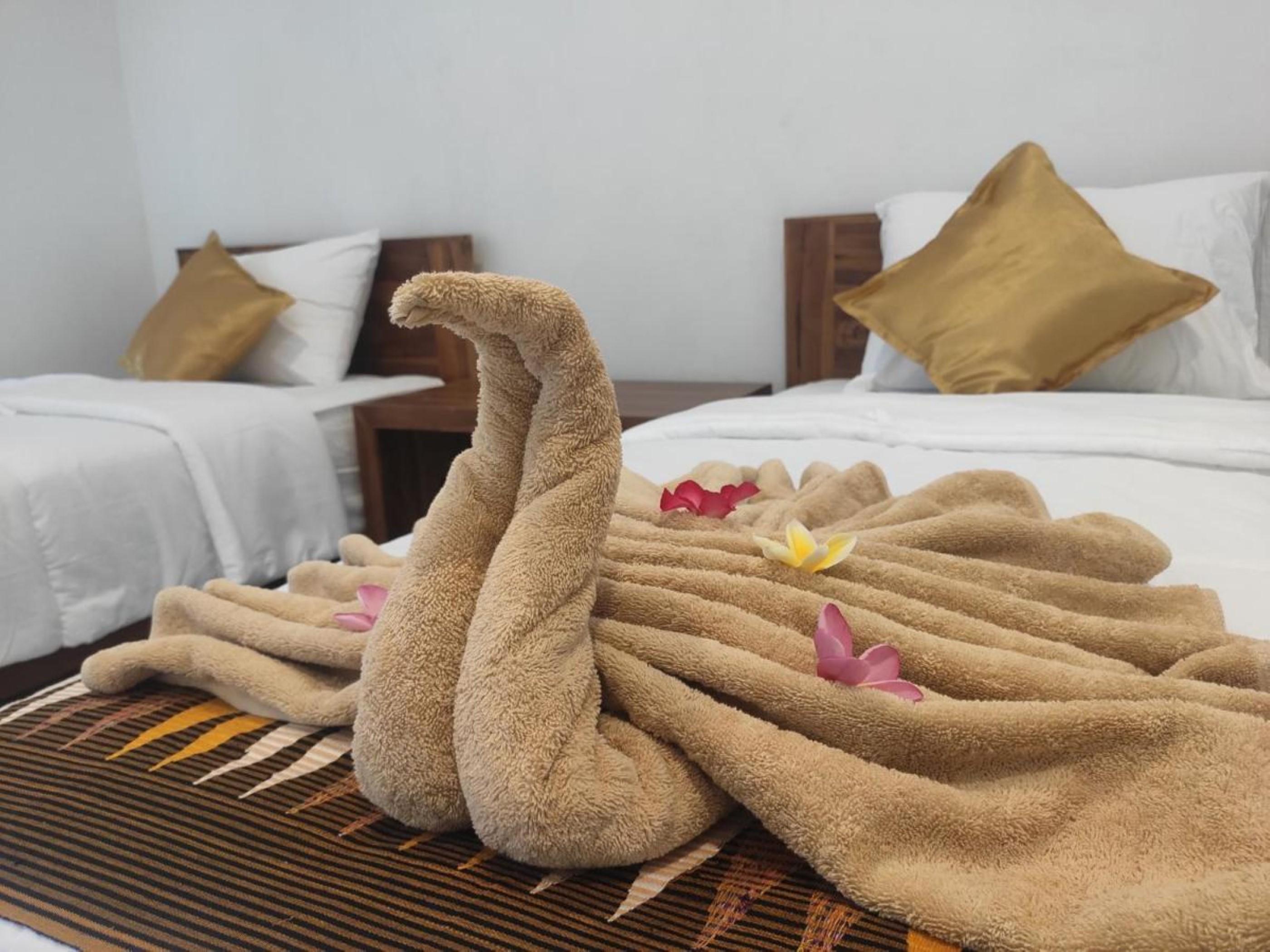Gedhong Hostel Batununggul Экстерьер фото